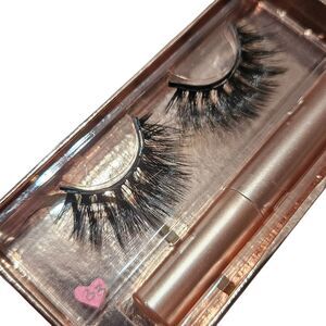 Magnetic Lashes - Storage Box, Set Of Lashes, and Magnetic Liner - Style #33